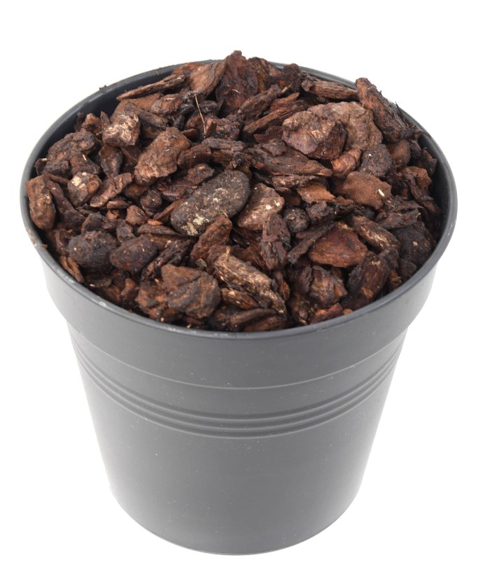 Bark top dressing