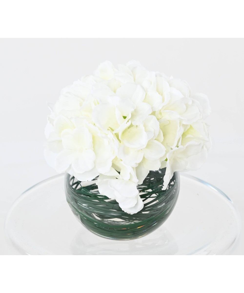Kunstlik keskosaline valge hortensia