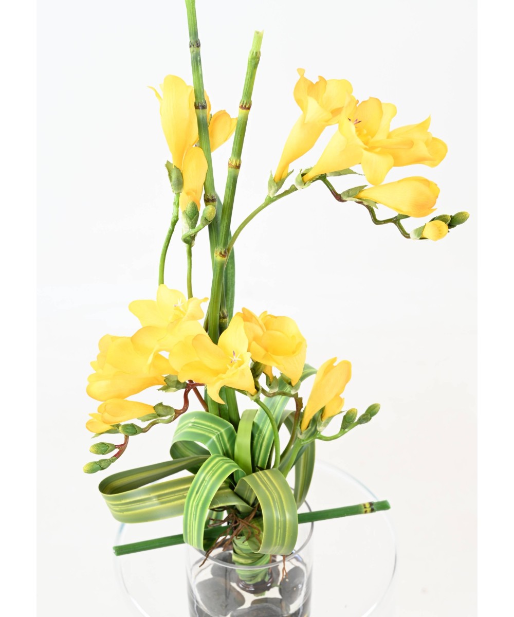 Kunstlik kollane freesia kimp